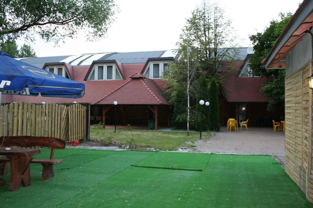 Hotel Tenishouse Marki  Eksteriør billede