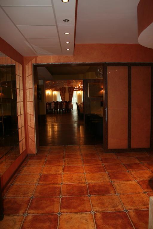Hotel Tenishouse Marki  Eksteriør billede
